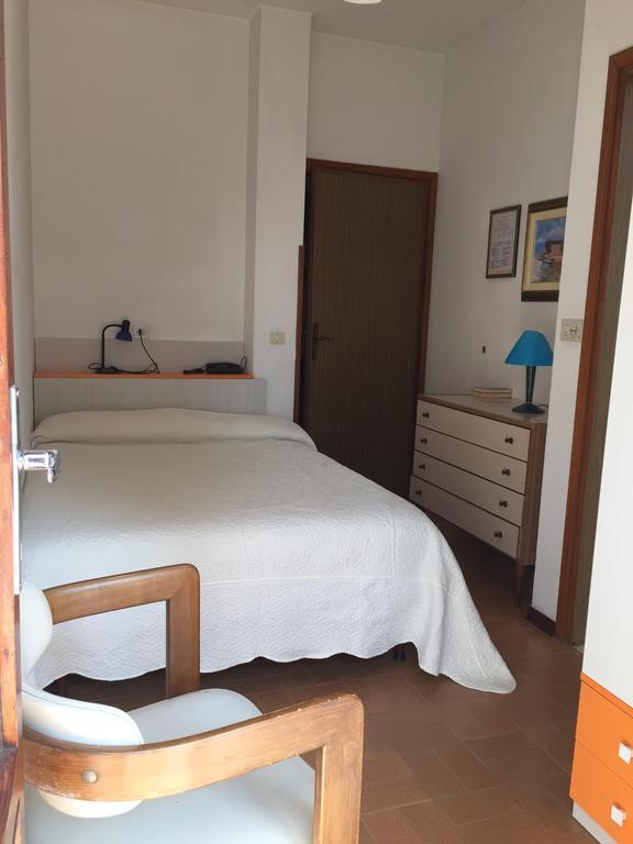 Hotel Halifax Лидо-ди-Езоло Номер фото